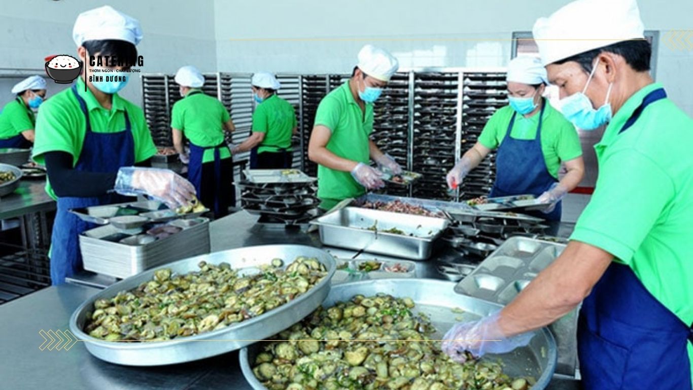 Những sai lầm thường gặp khi nhìn vào giá suất ăn công nghiệp